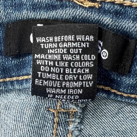 d. jeans Capri Jeans - Picture 4 of 7